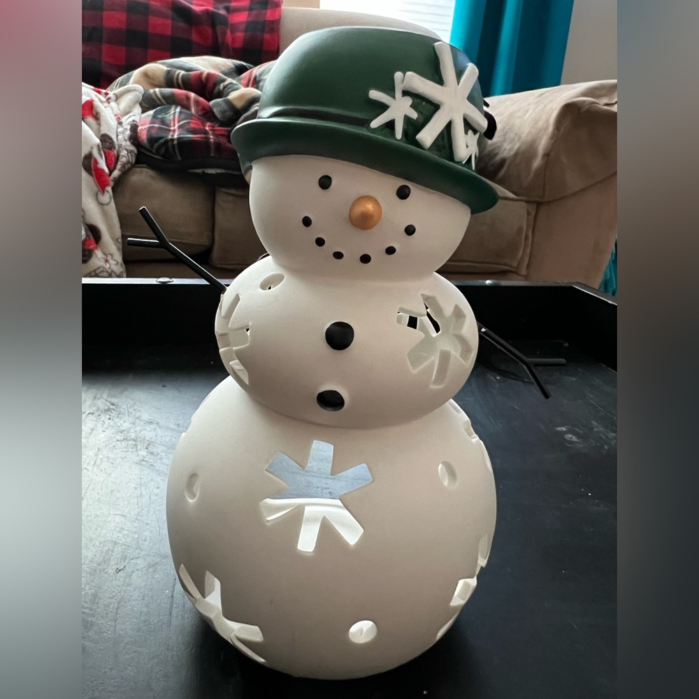 Partylite Mrs. Snow Tealight Holder